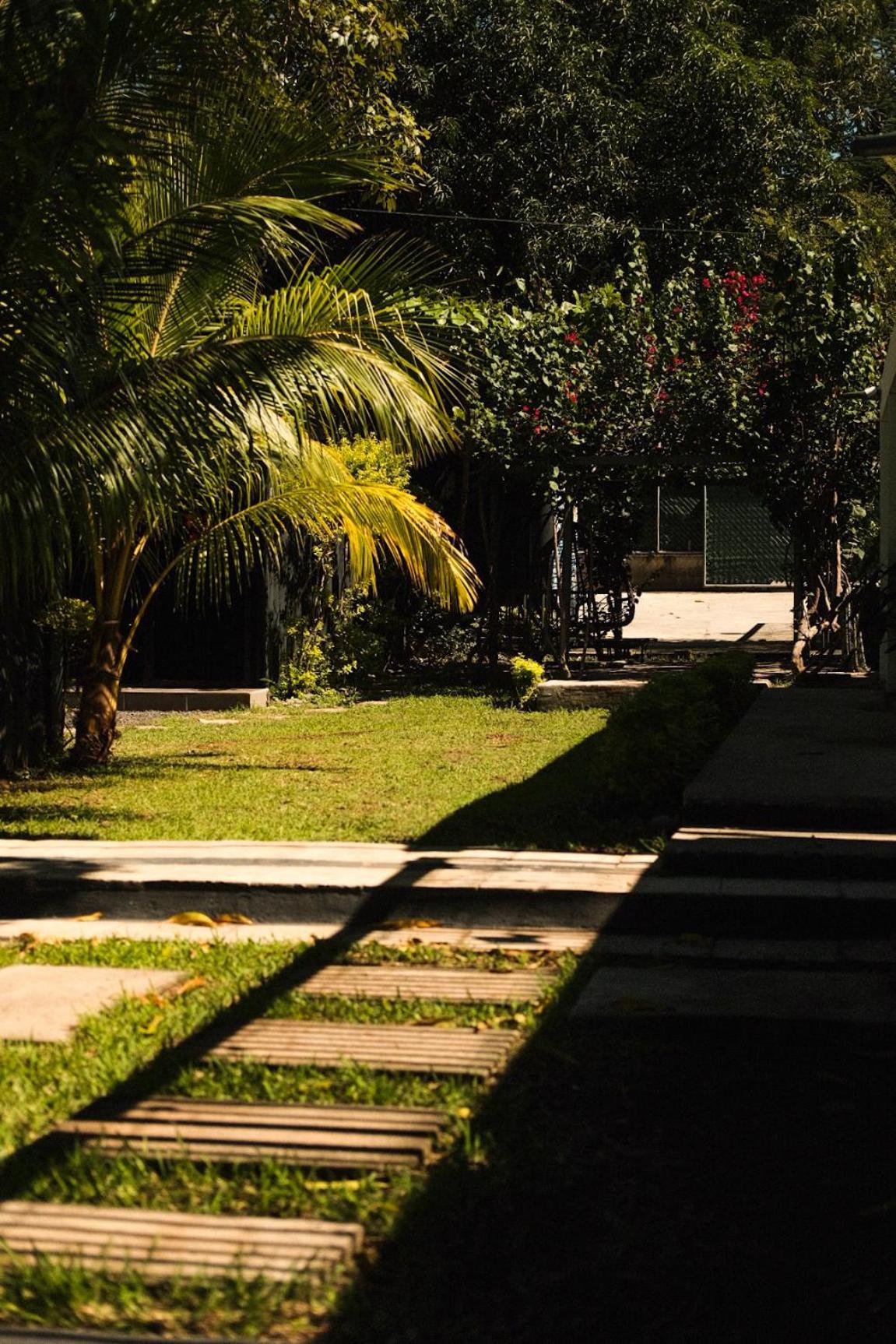 The Cabins La Libertad Bagian luar foto